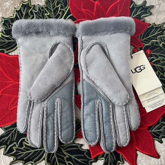 Brand New UGG Shearling Sheepskin Handsewn Touchscreen Gray Gloves Leather Trim - Picture 7 of 15